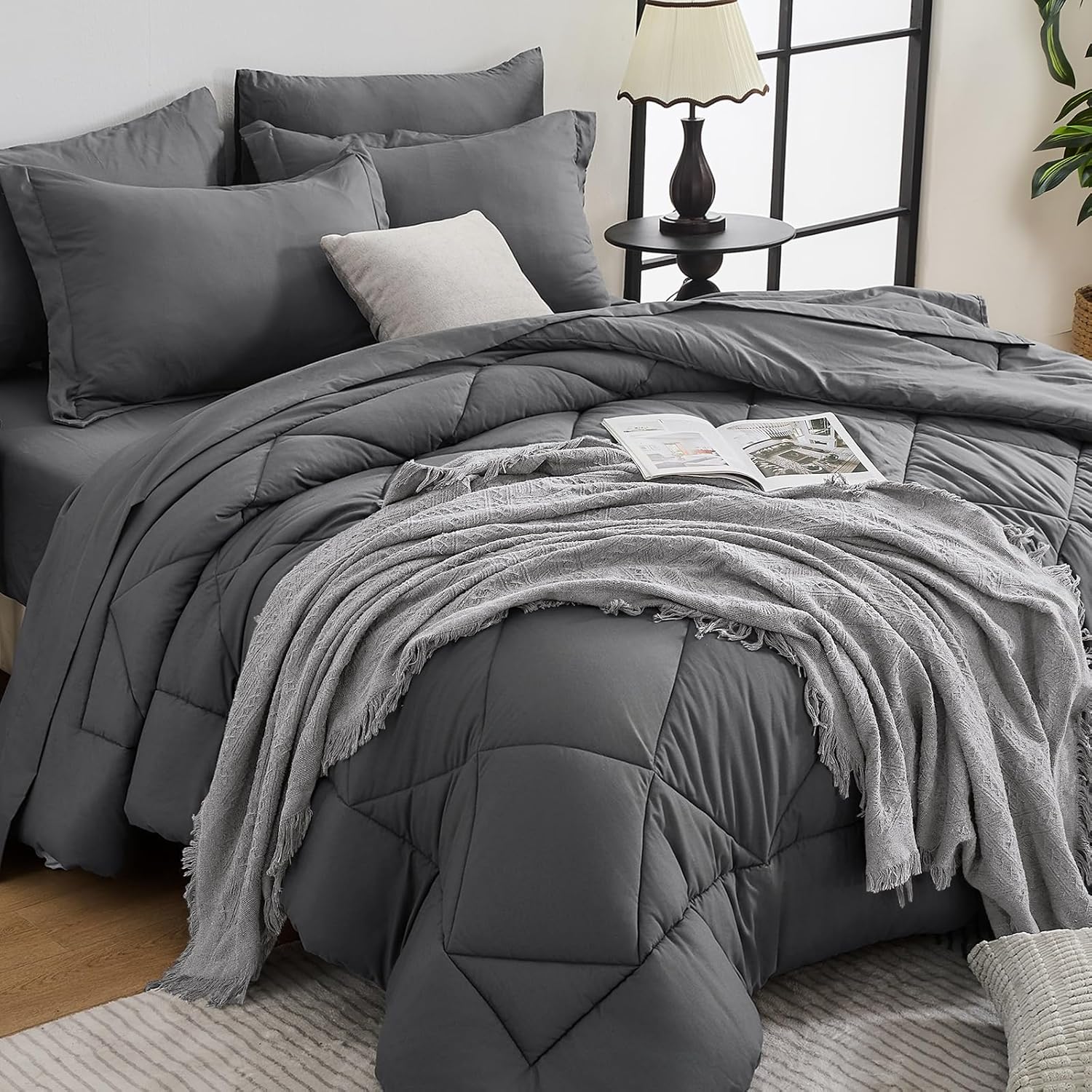 7 Pieces Queen Comforter Set