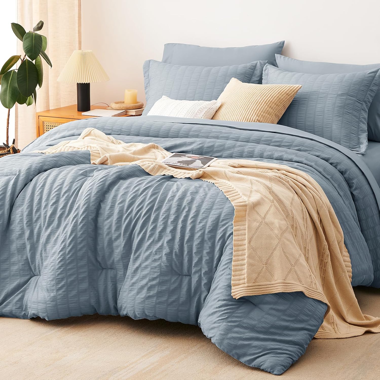 Queen Comforter Set White Seersucker 7 Pieces