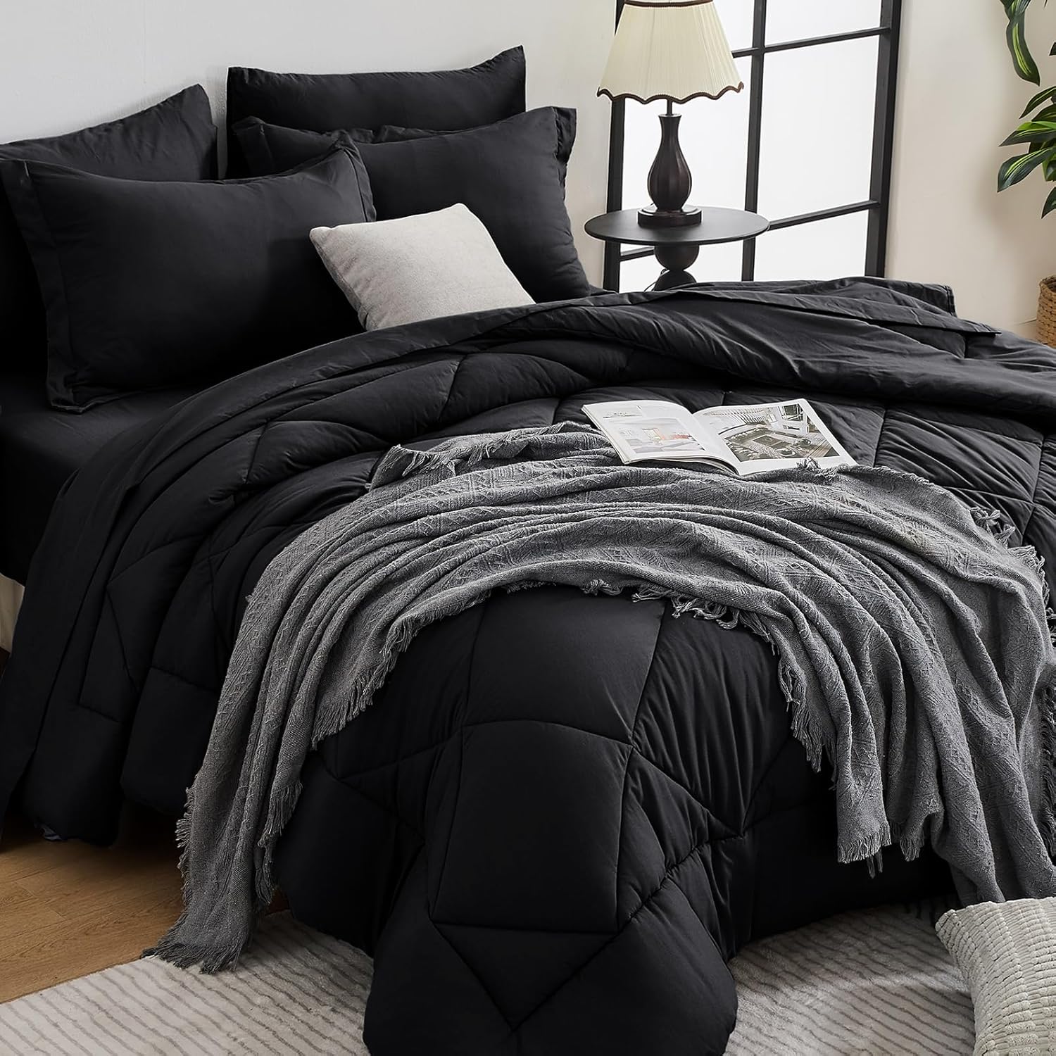 7 Pieces Queen Comforter Set