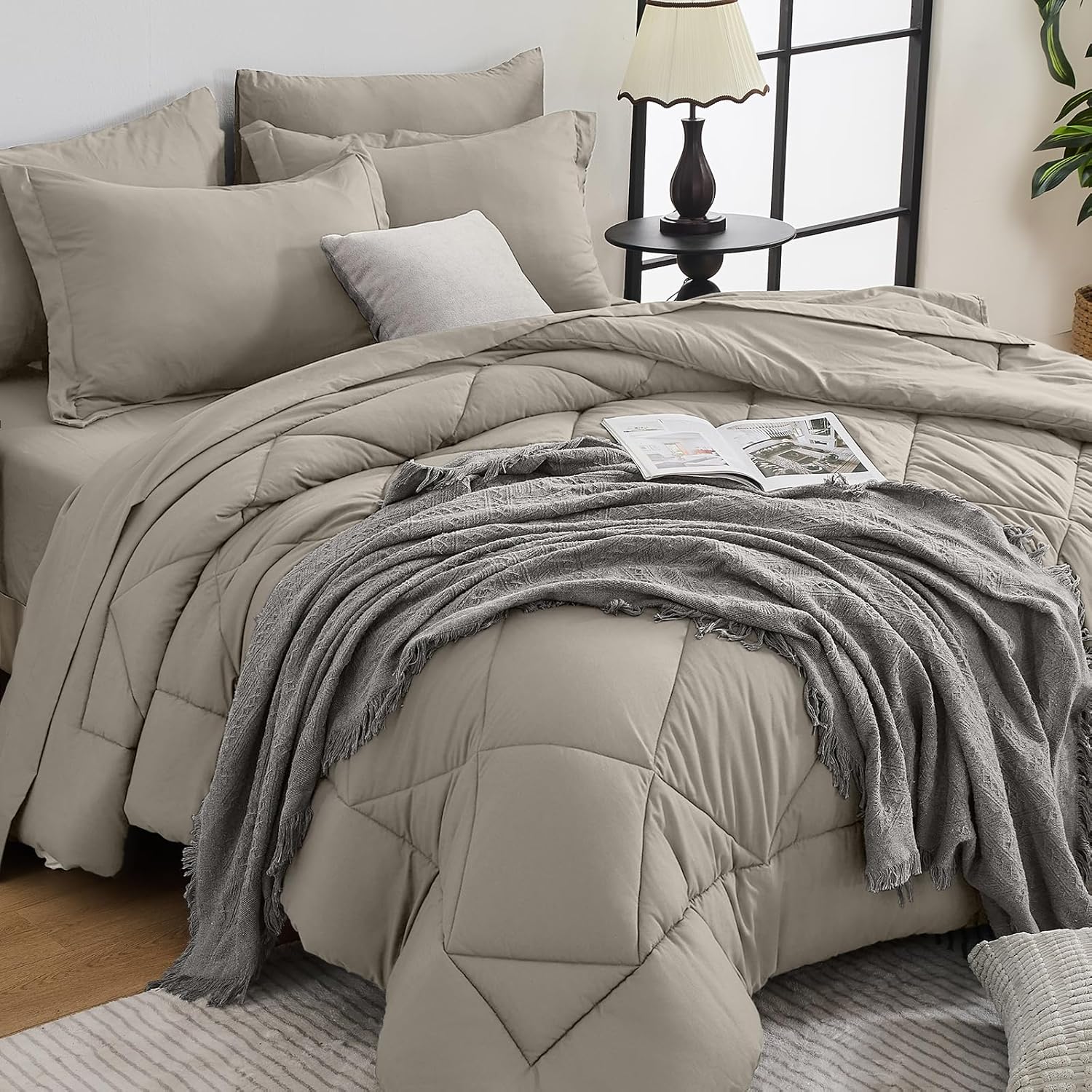 7 Pieces Queen Comforter Set