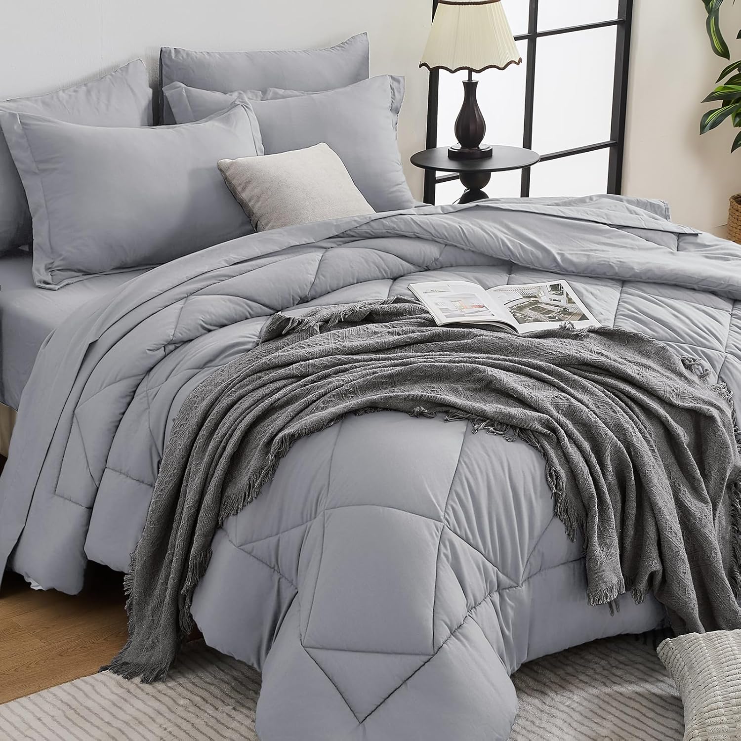 7 Pieces Queen Comforter Set