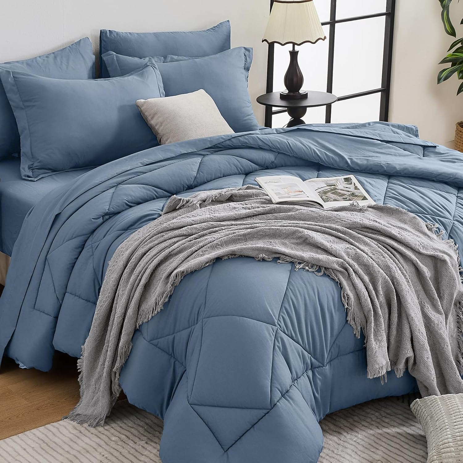 7 Pieces Queen Comforter Set