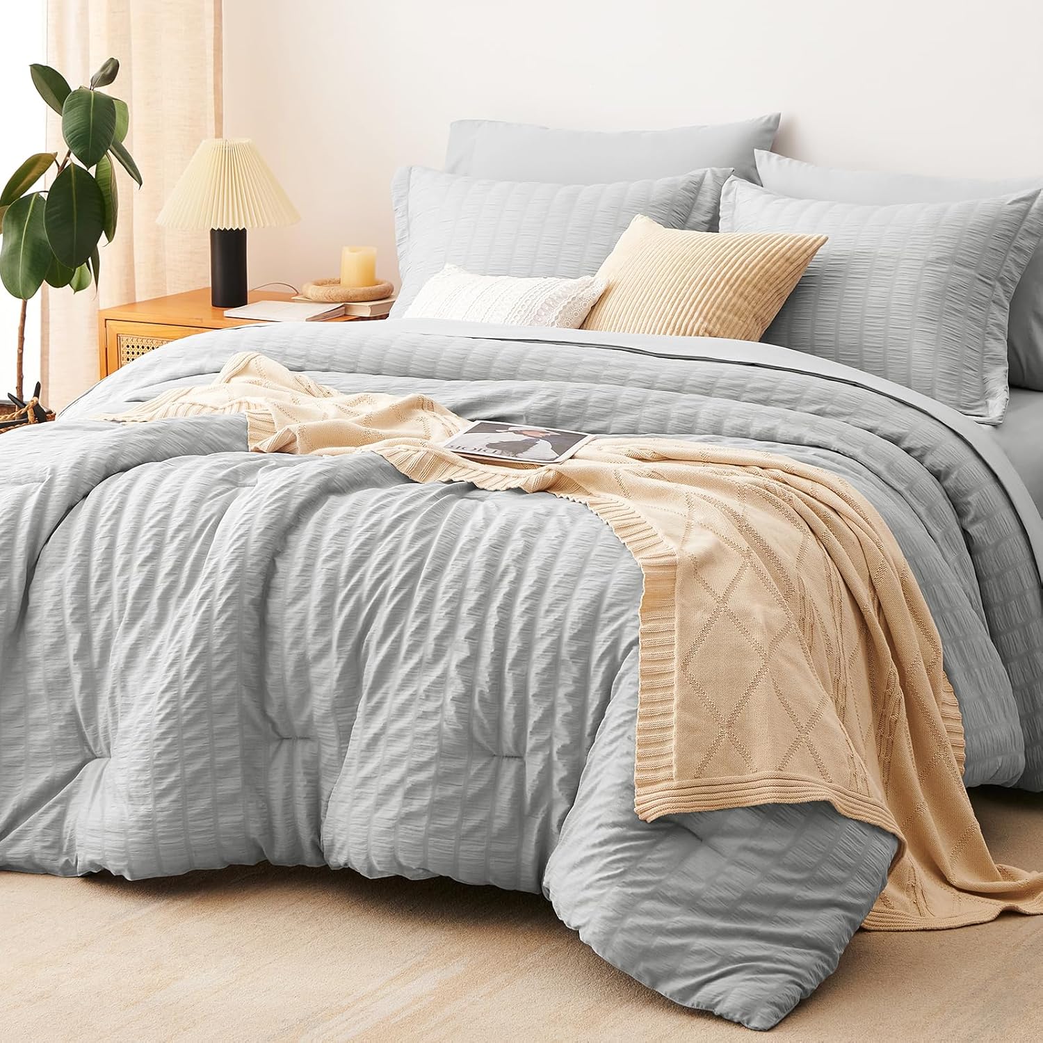 Queen Comforter Set White Seersucker 7 Pieces